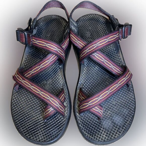 Chaco Men’s Size 8 Purple Blue Yellow Orange Retro Jacquard Z Cloud 2 Sandals - Picture 1 of 5